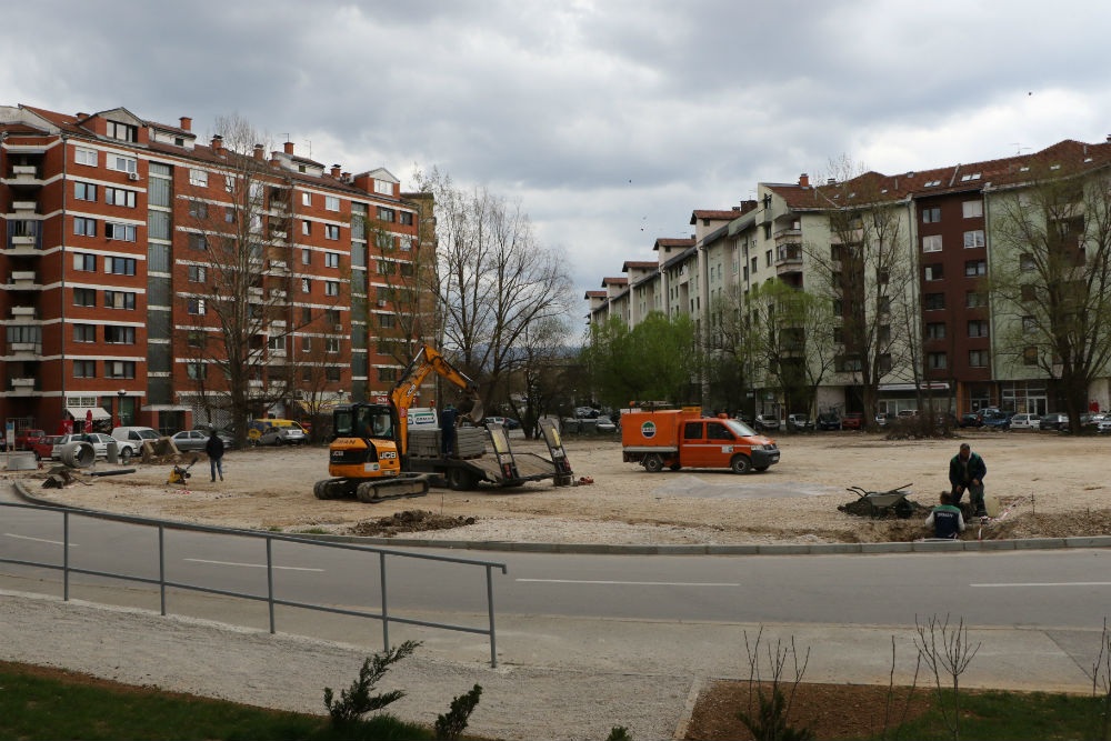 U naselju Dobrinja 5 započeli radovi na izgradnji parkinga