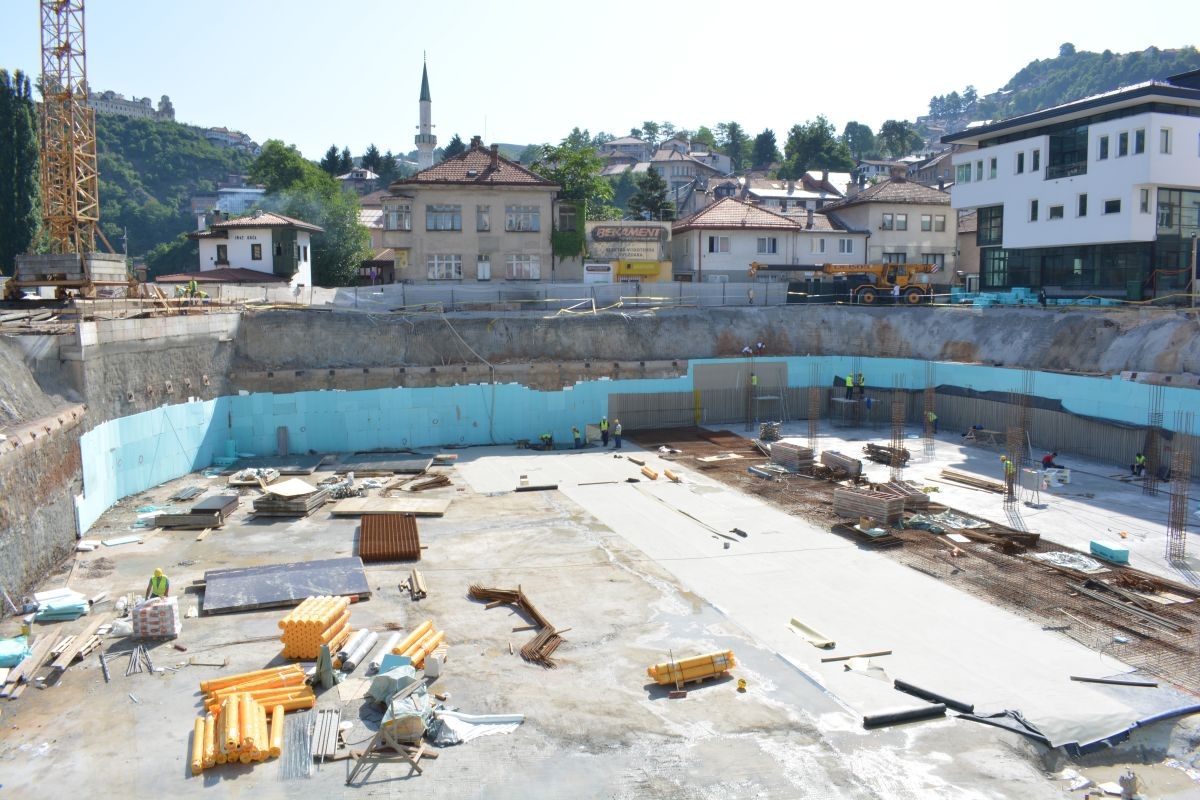 U toku postavljanje hidroizolacije na prvoj javnoj podzemnoj garaži u Sarajevu