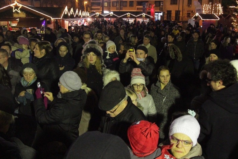 Svečanim paljenjem ukrašene jelke počeo Sarajevo Holiday Market