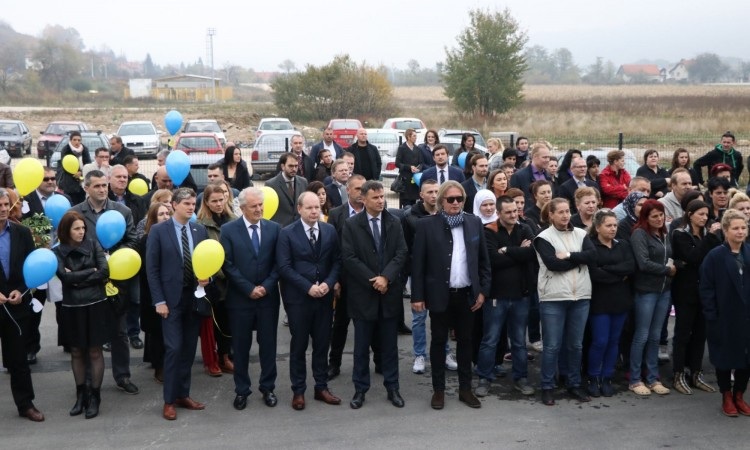 U Novom Travniku svečano otvoren pogon švedske fabrike 'Kavat'