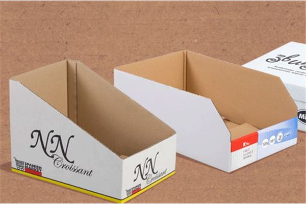 Štancane transportne kutije sa višebojnom štampom
pogodne za izlaganje u maloprodaji.