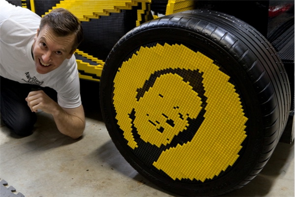 Automobil od 500.000 lego kockica