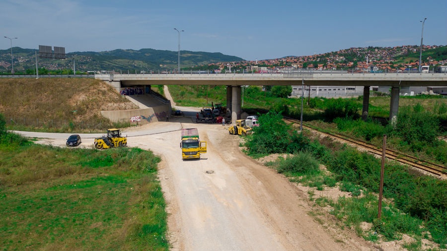 U toku asfaltiranje ceste prema poslovnoj zoni Telalovo Polje