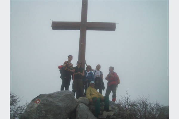 Sarajevski planinari na vrhu Mosora 