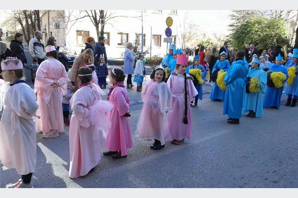 Mostarskim ulicama prošla karnevalska povorka