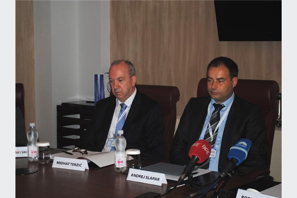 Play prodavnica nece da se otvori play prodavnica nece da se otvori