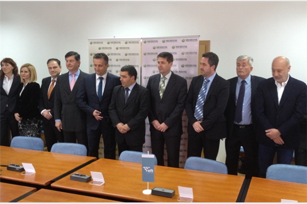 Potpisan ugovor o kreditiranju između EFT Rudnika i TE Stanari i Sberbank