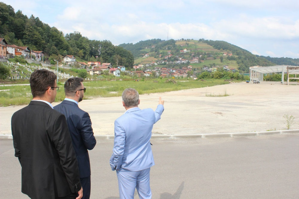 U Bosanskoj Krupi izgrađena saobraćajnica i podržan privatni sektor