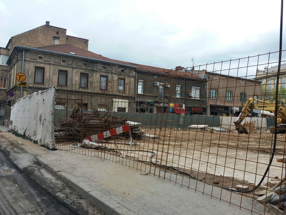 Austrougarska zgrada na Čobaniji srušena, gradi se stambeno-poslovni objekat