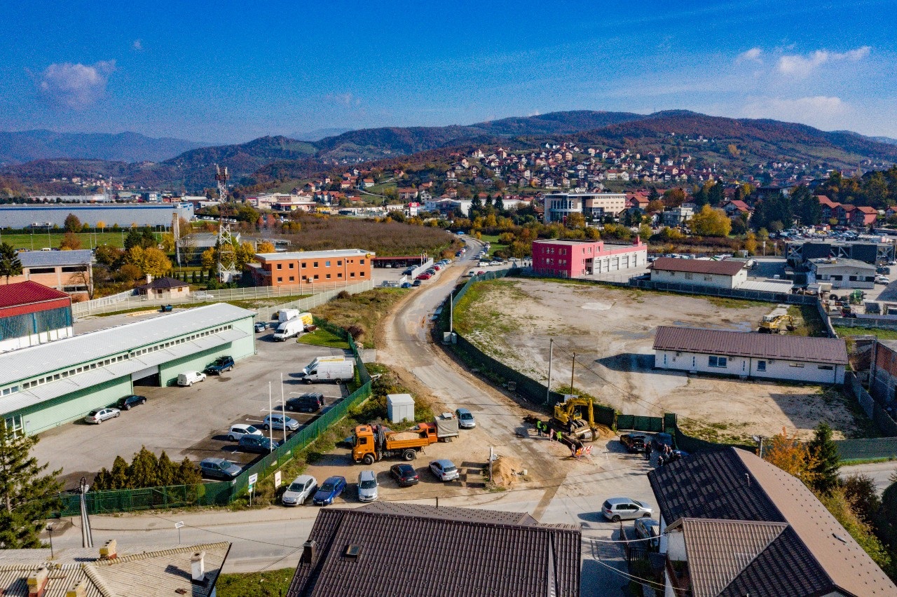 Počela rekonstrukcija cesta u naselju Zabrđe i industrijskoj zoni Rajlovac