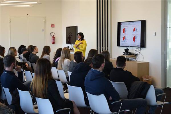 Studenti Ekonomskog fakulteta posjetili sjedište UniCredita u Milanu