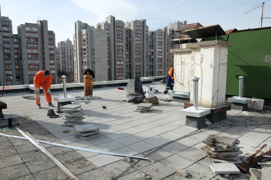 Započela sanacija krovova 12 zgrada u Novom Gradu