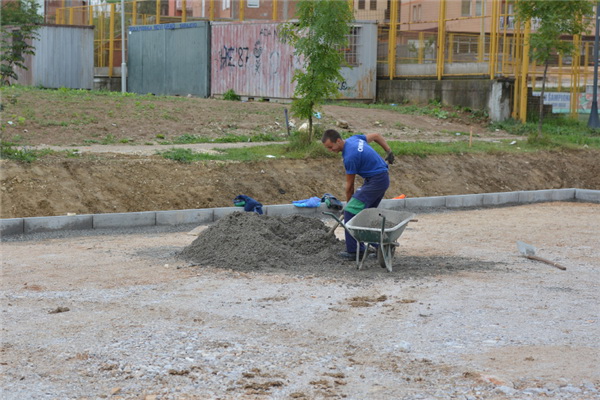 Izgradnja dječijih igrališta u Hrasnom, Buča i Boljakovom potoku i Dobrinji
