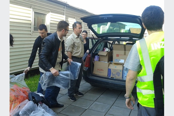 INZA i Pro Team: Prikupljanje i isporuka humanitarne pomoći 