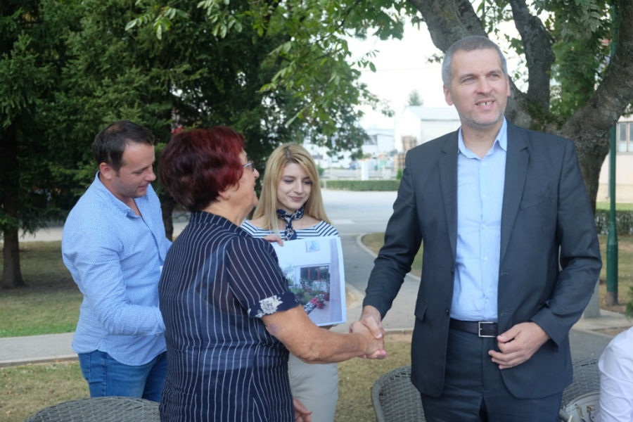 Općina Novi Grad dodijelila novčane nagrade za najuređenija dvorišta i balkone