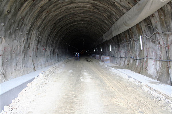 Na Koridoru Vc probijen tunel Gaj 
