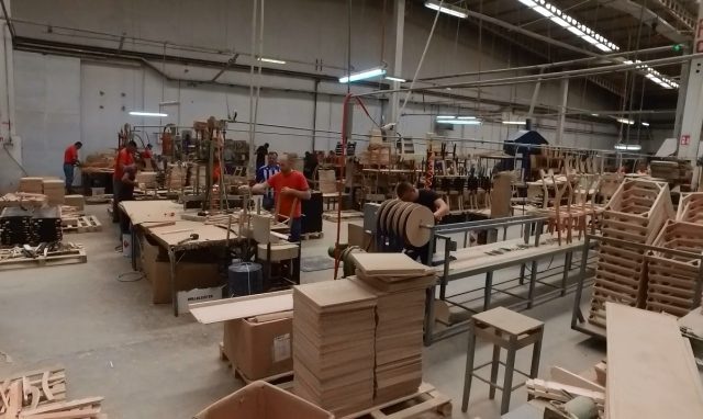Firma iz Turbeta mjesečno na englesko tržiste izveze 5.000 stolica