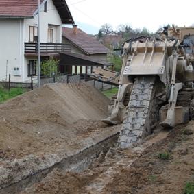 U Bosanskom Petrovcu se nastavljaju radovi na kanalizacionom sistemu