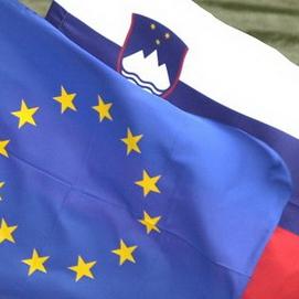 Slovenskih 10 godina u EU: Od euforije do nesigurnosti
