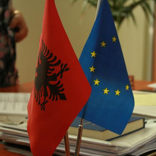 Evropska komisija preporučila dodjeljivanje statusa kandidata Albaniji