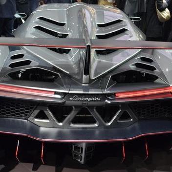 U Ženevi predstavljen novi Lamborghini Veneno