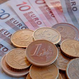 Euro pao na najniži nivo prema dolaru od 2006. 