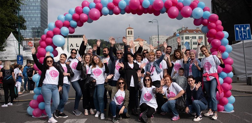 holdina donacija think pink race for the cure