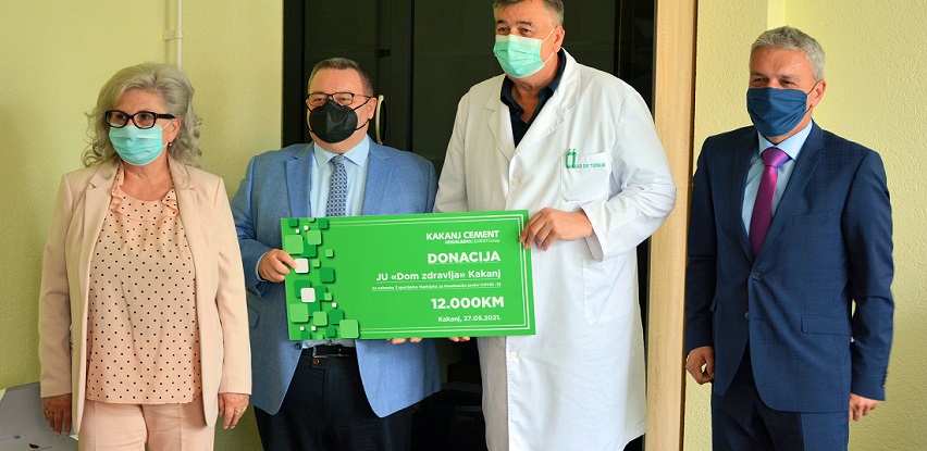 Tvornica cementa Kakanj donirala sredstva za nabavku hladnjaka za vakcine