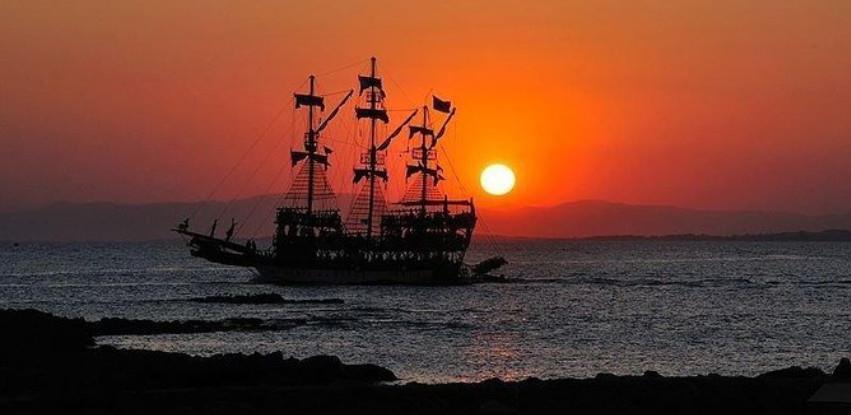 Мајоrka turske obale Alanya je mjesto gdje se Orijent I Evropa spajaju