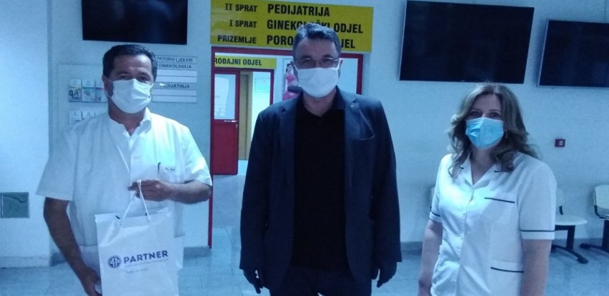 Partner MKF Kantonalnoj bolnici Mostar uručio termovizijsku kameru