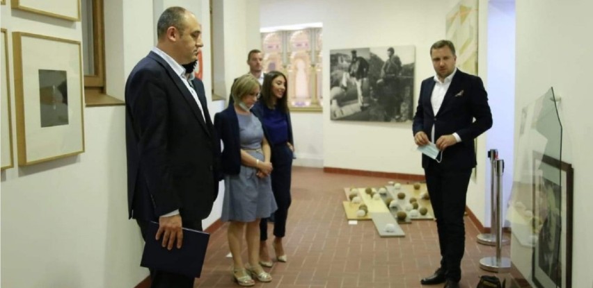 Grad Sarajevo i EU obezbijedili opremu za muzejski prostor u Vijećnici