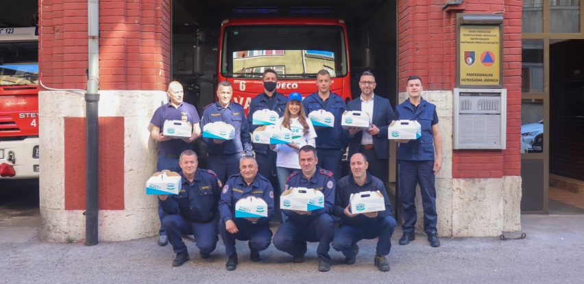 Hoše komerc poklon tortama čestitao 6. april sarajevskim vatrogascima 