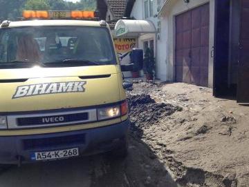 BIHAMK pomaže građanima poplavljenih područja u BiH