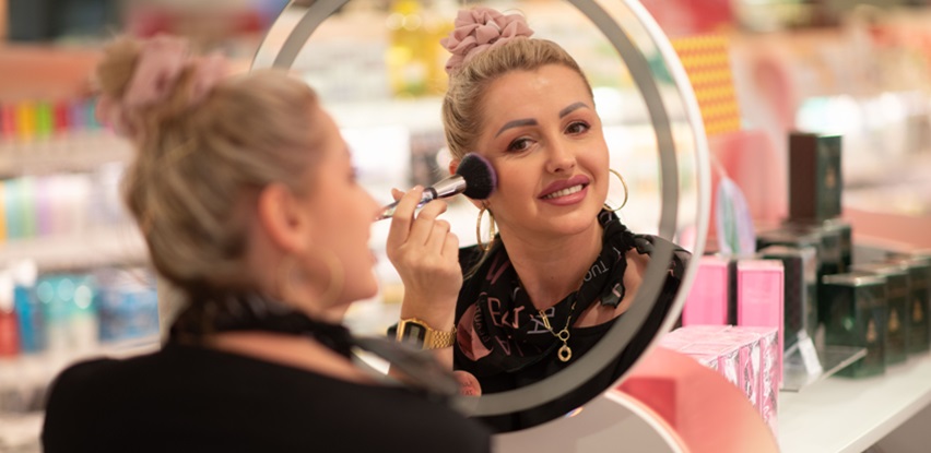 Besplatno šminkanje i beauty savjeti u odabranim dm prodavnicama