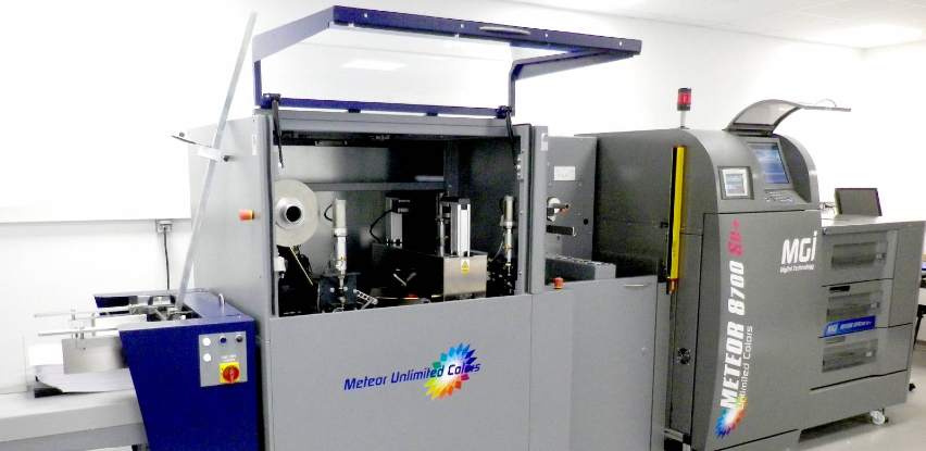 METEOR Unlimited Colors kombinuje printer sa vrhunskim foiling rješenjem