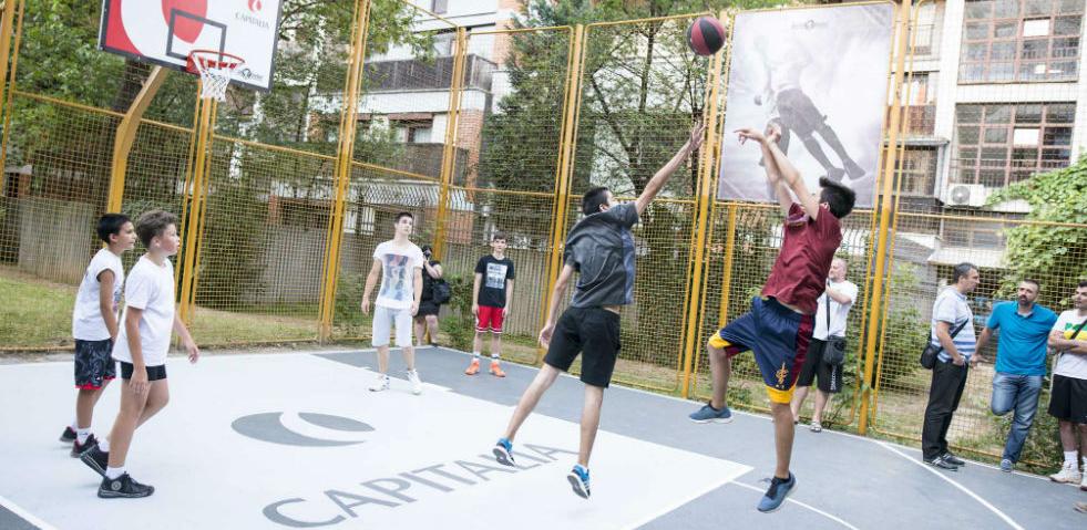 Udruženje 'JesiLiZaBasket?' daruje djeci obnovu košarkaških igrališta